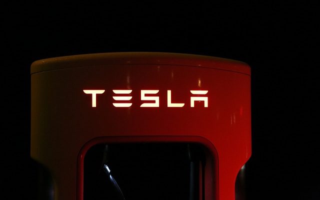 How long does a tesla battery last