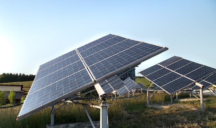 What Is A Hybrid Solar System And How Does It Work?